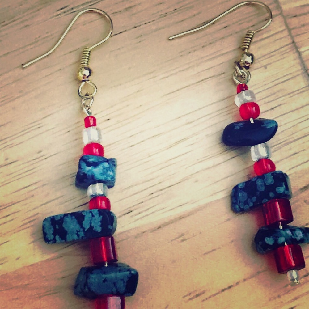 New! Gold tone Earrings